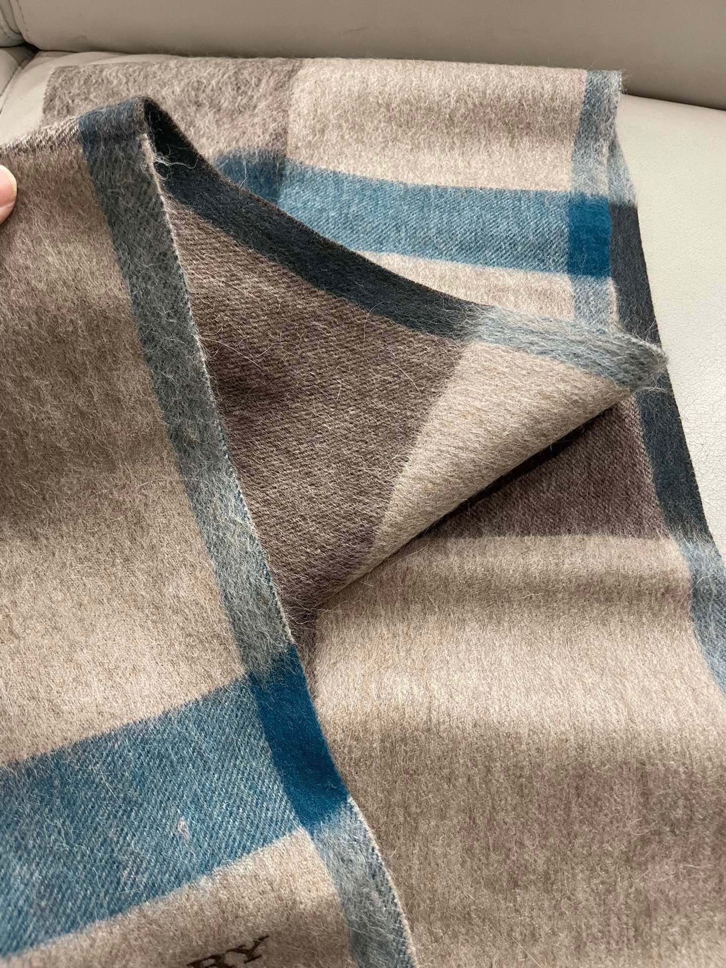 Burberry scarf