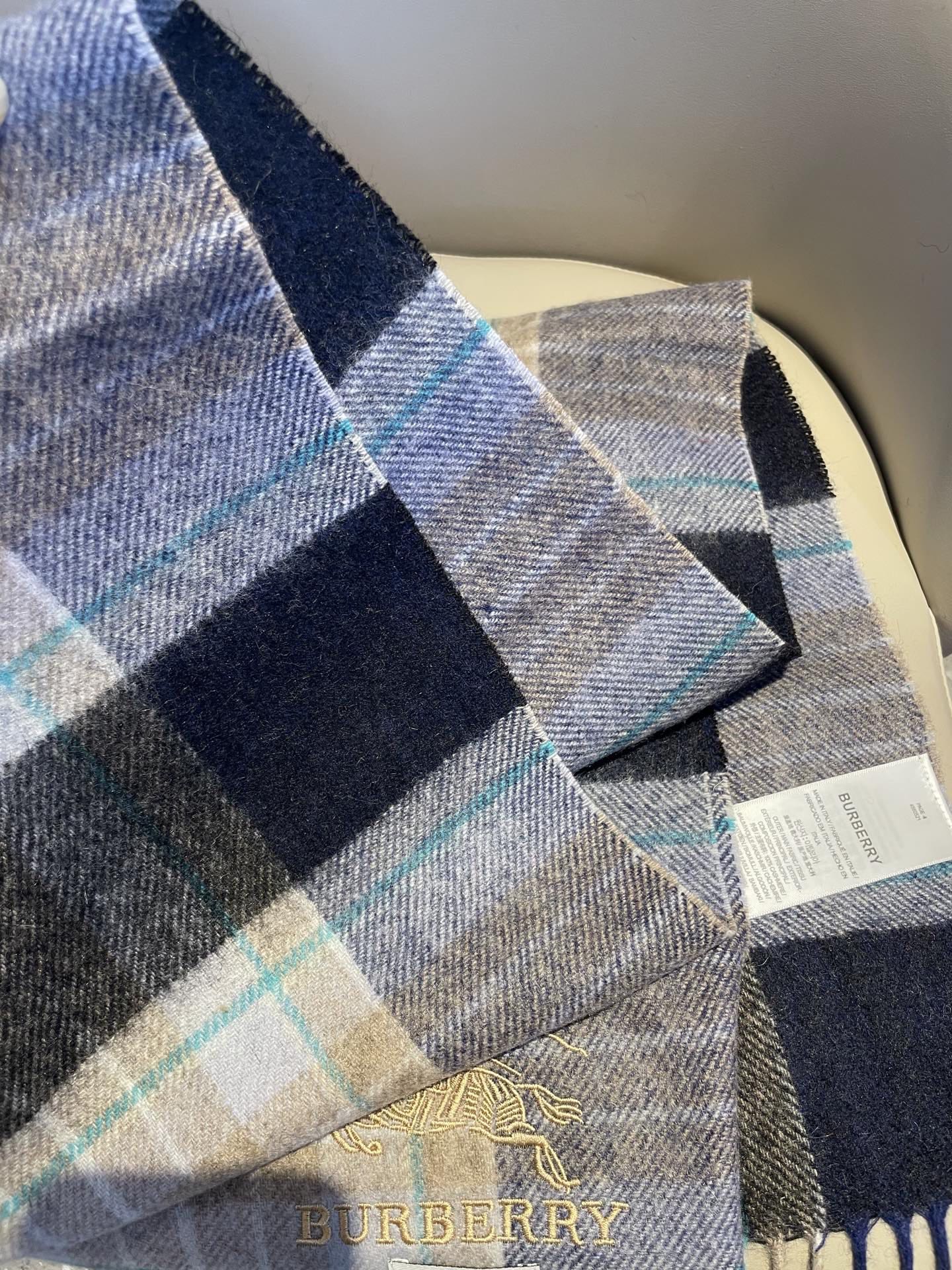 Burberry scarf