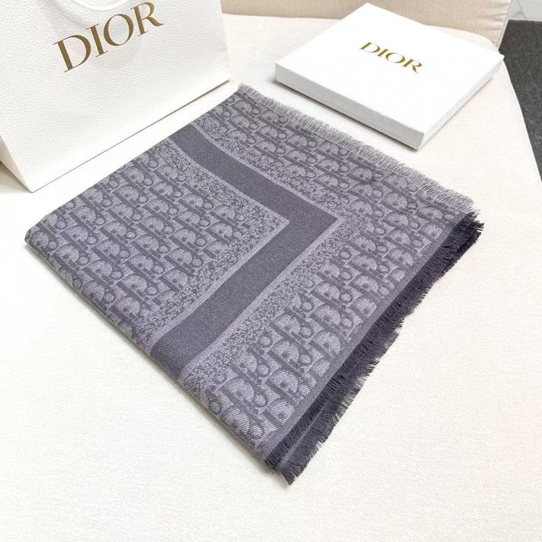 Dior scarf