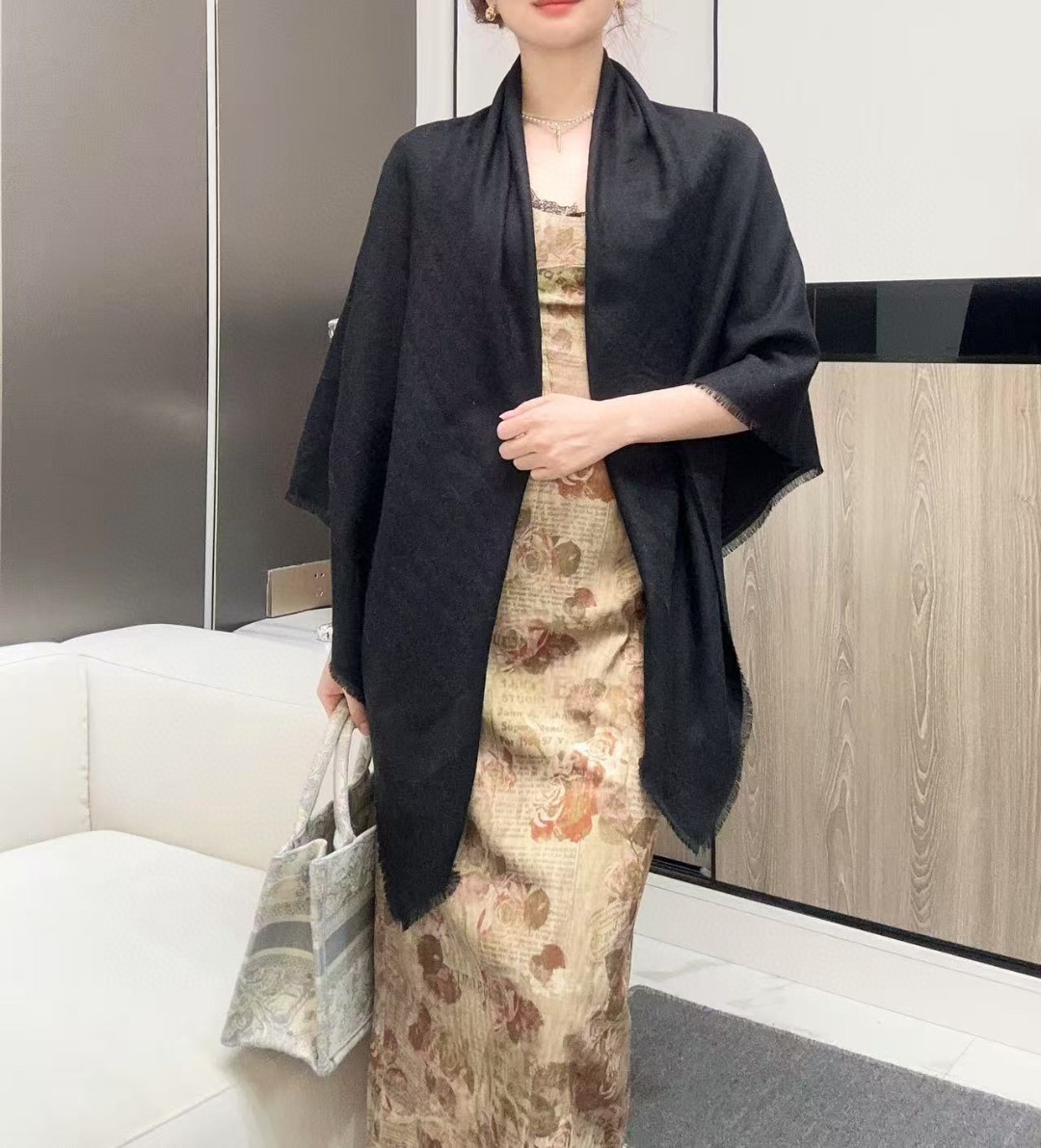 Dior scarf
