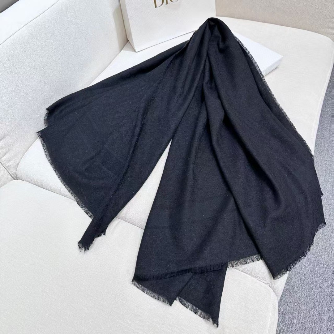 Dior scarf