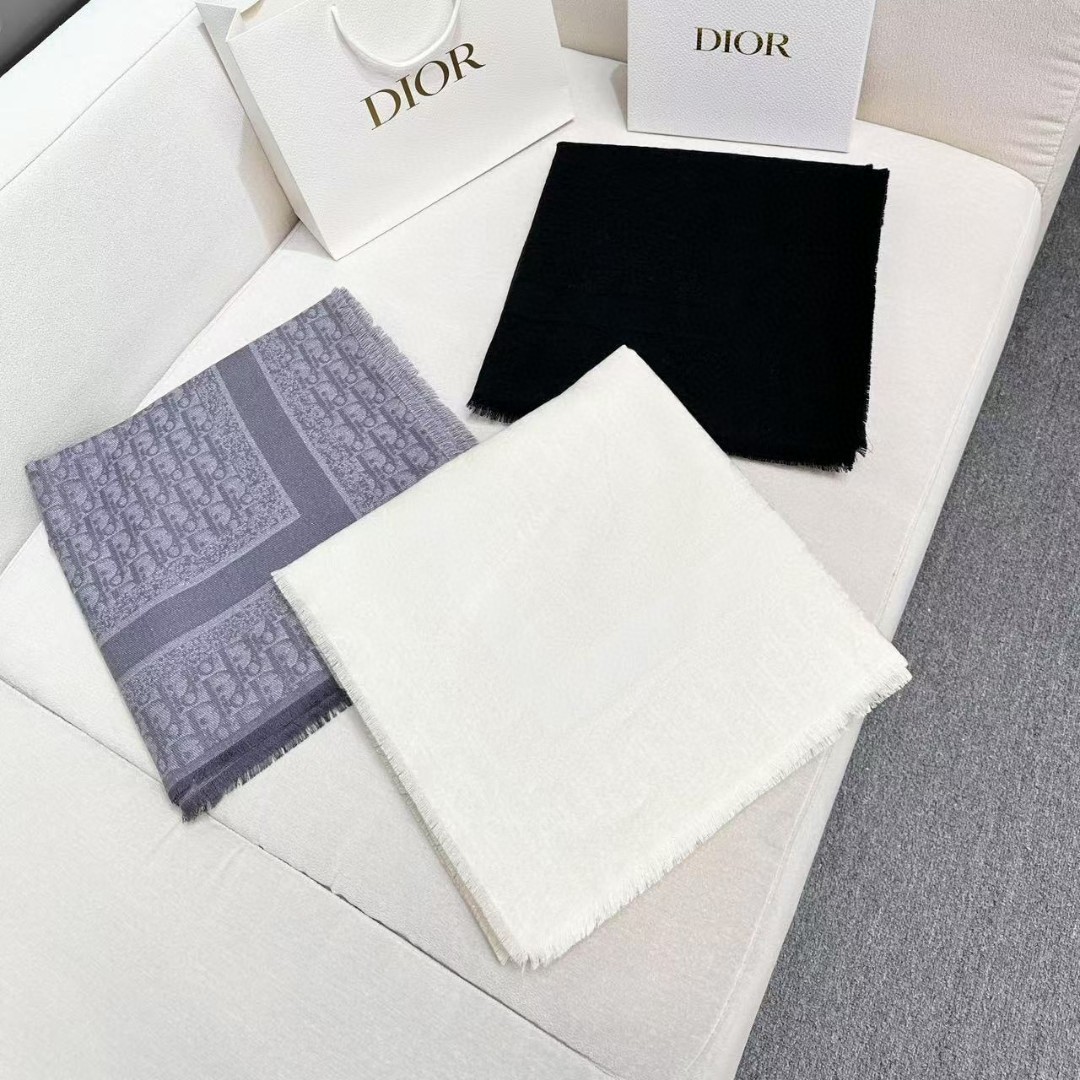 Dior scarf