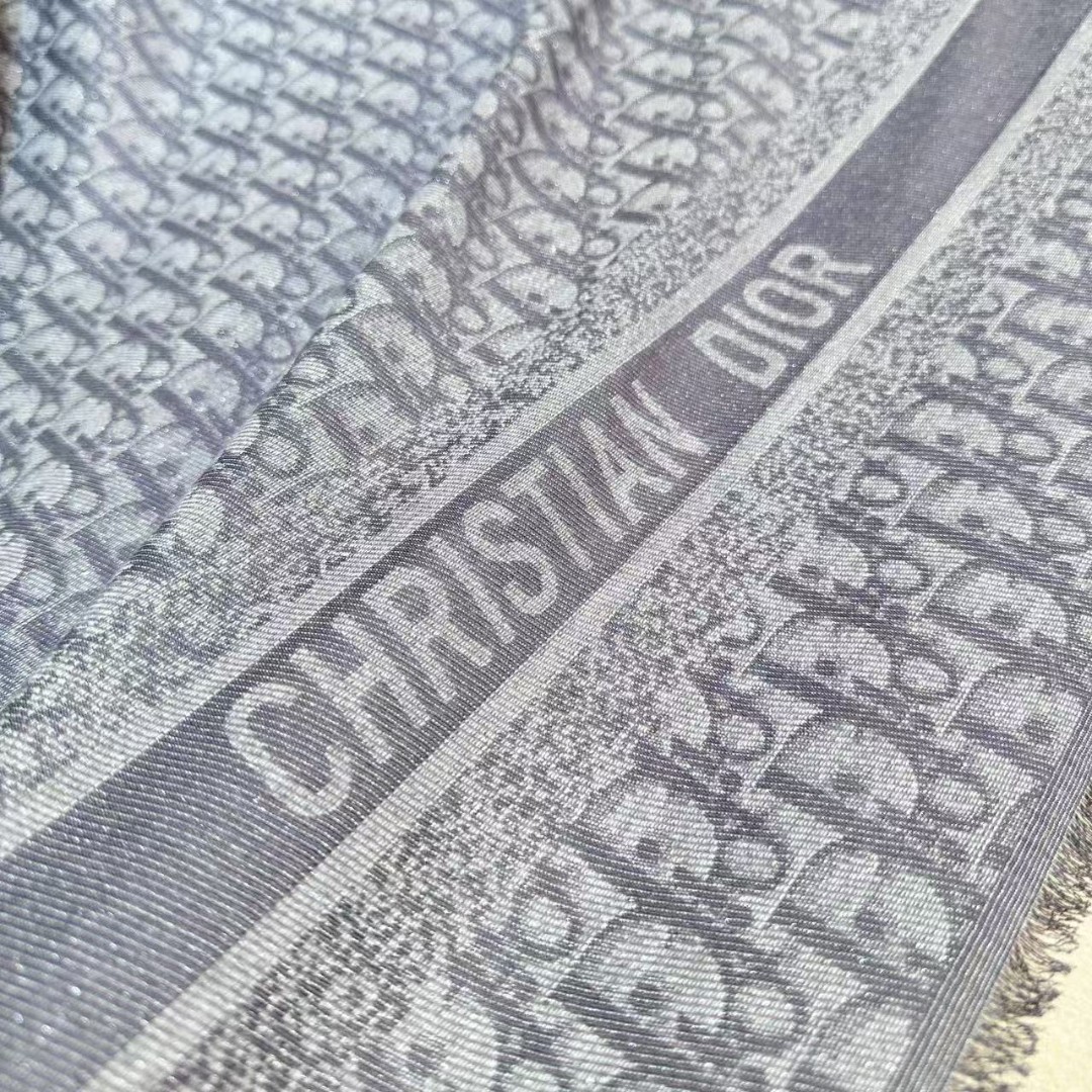 Dior scarf