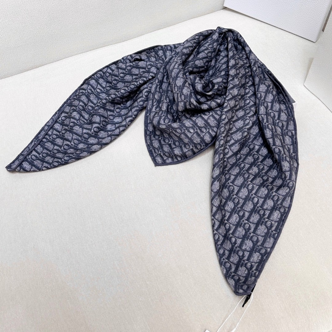 Dior scarf