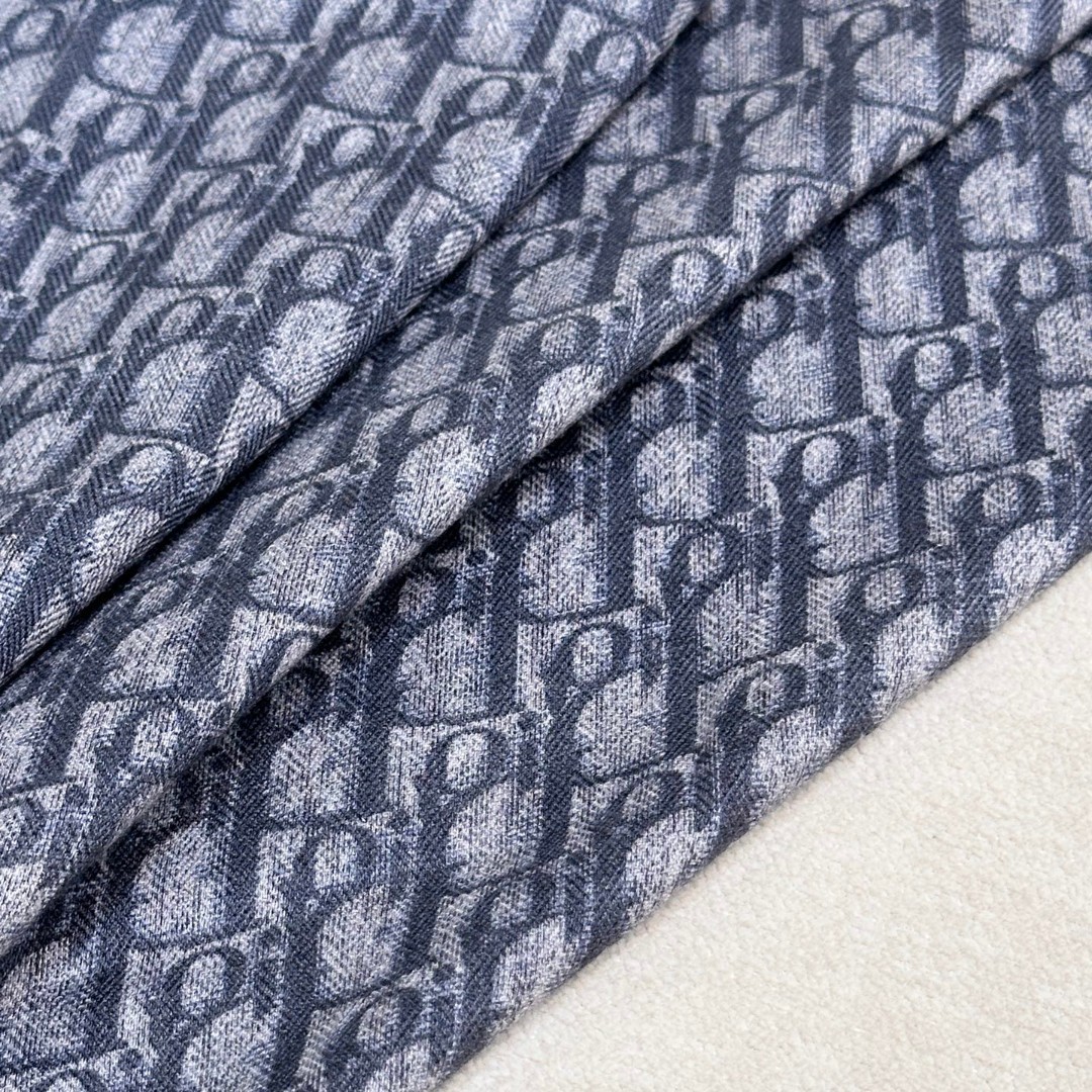 Dior scarf