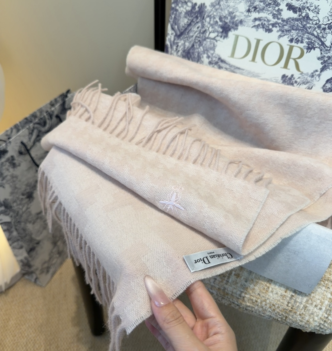 Dior scarf