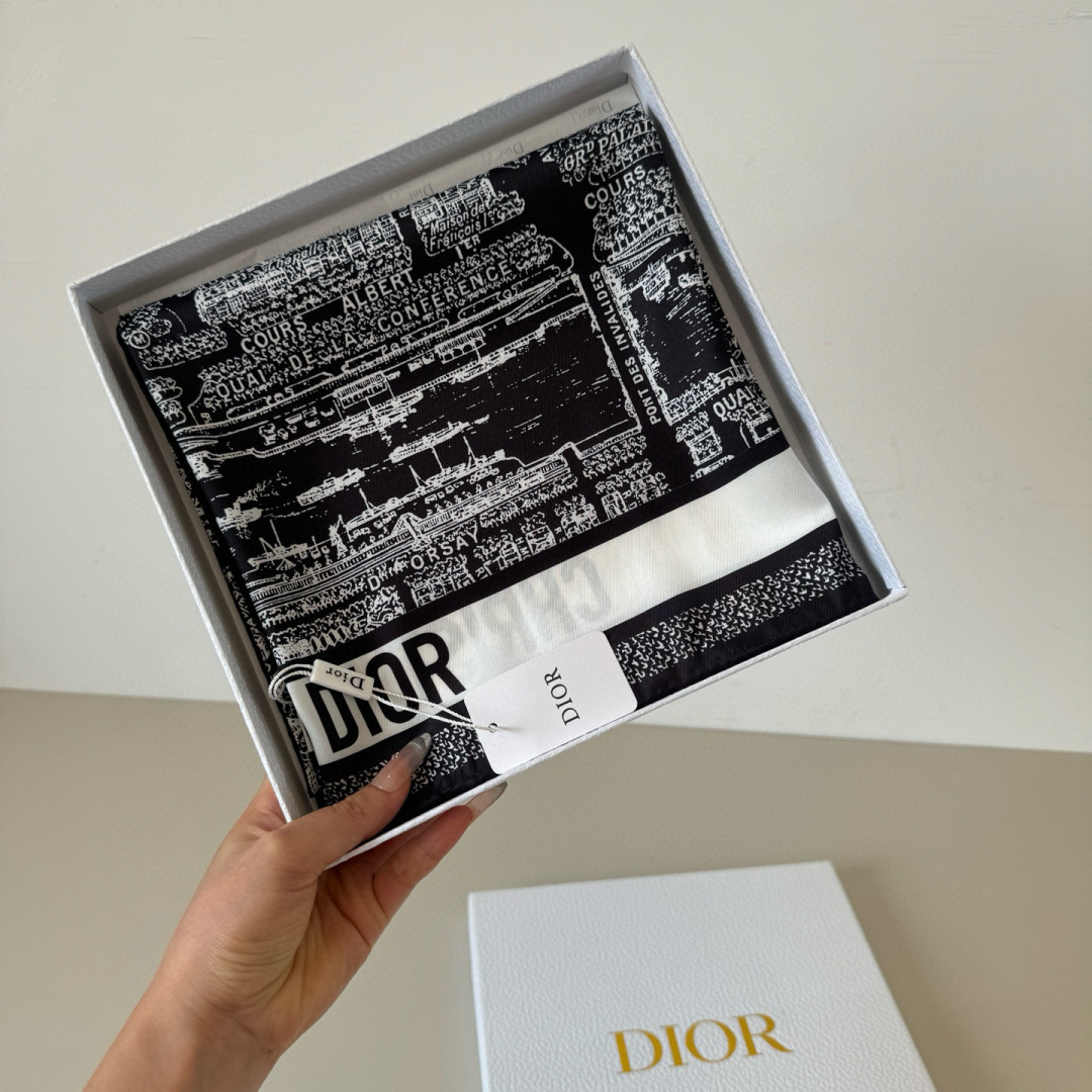 Dior scarf
