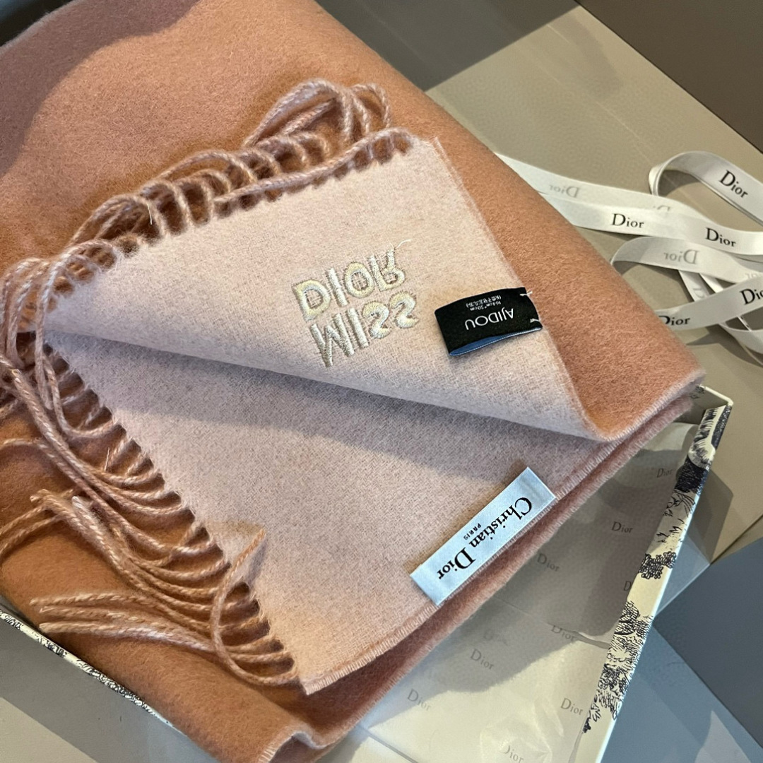 Dior scarf