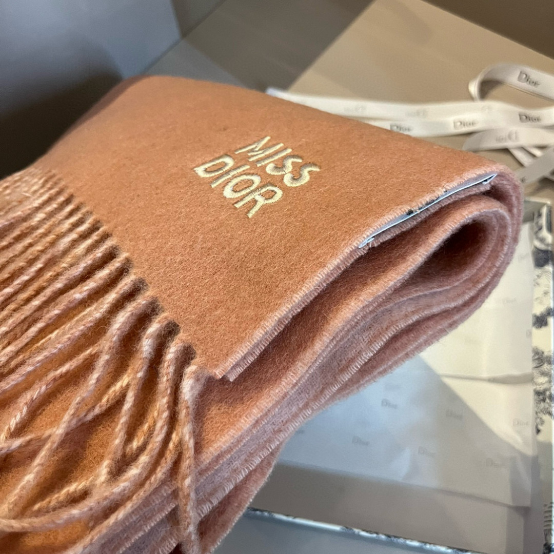 Dior scarf