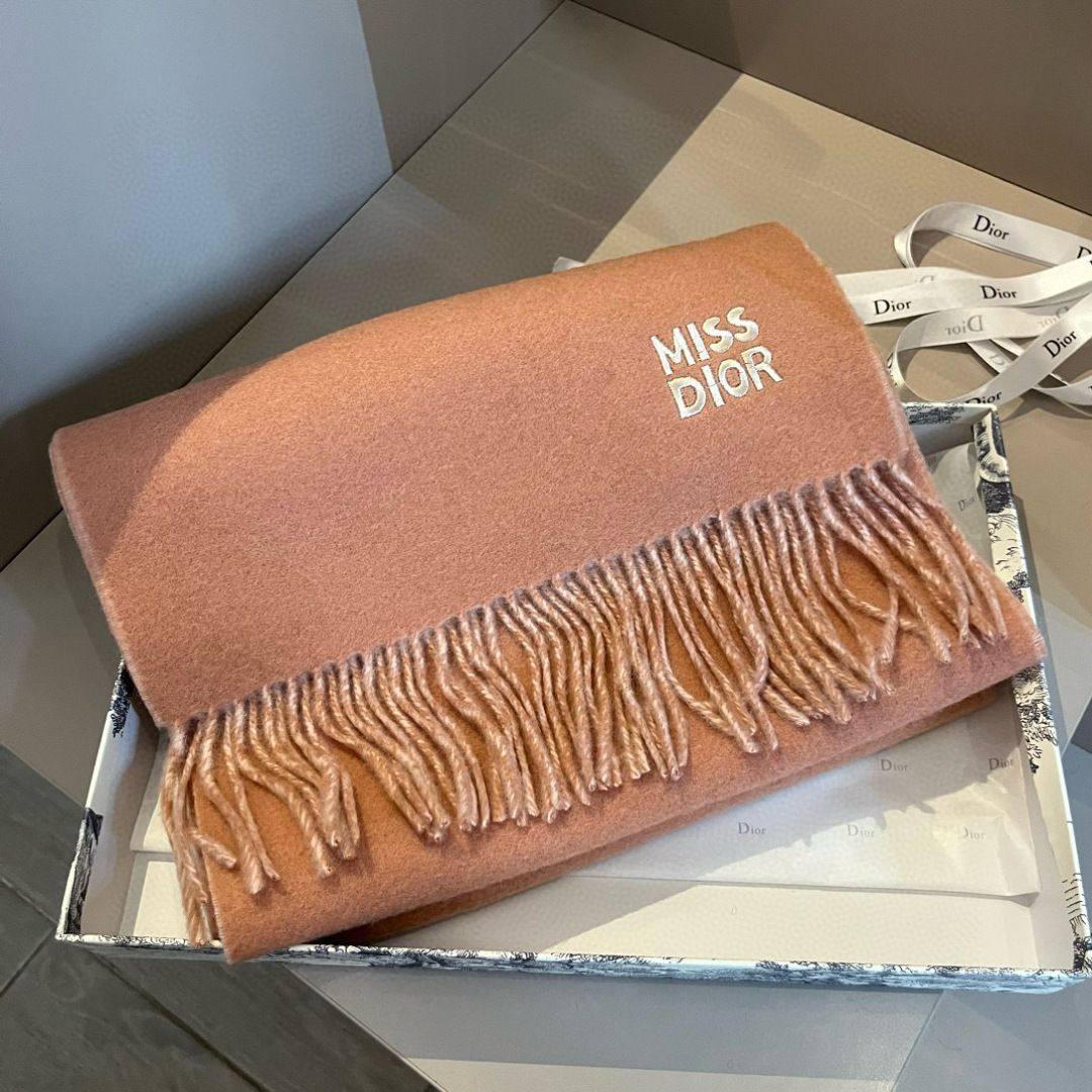 Dior scarf