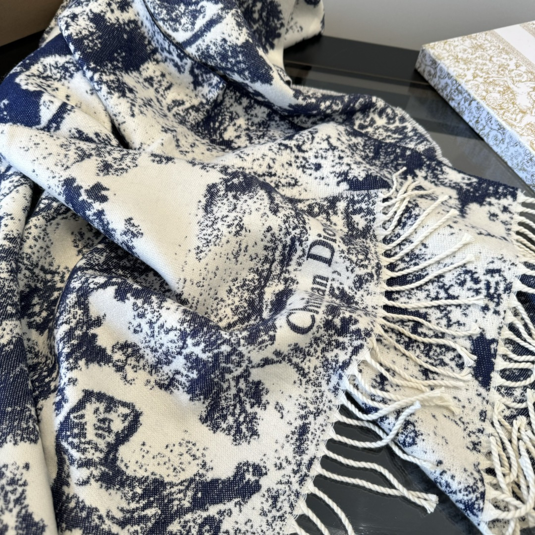 Dior scarf