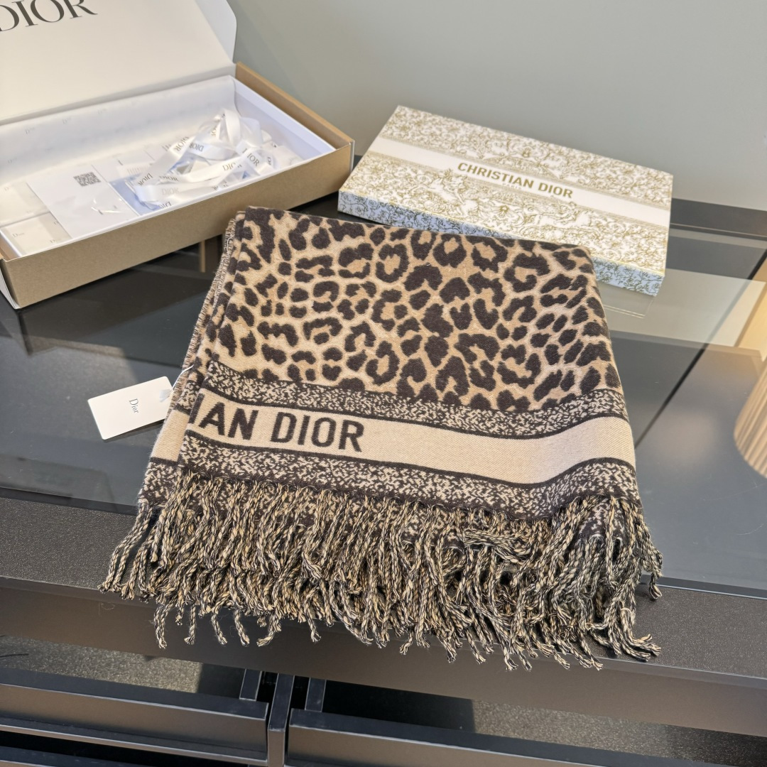Dior scarf