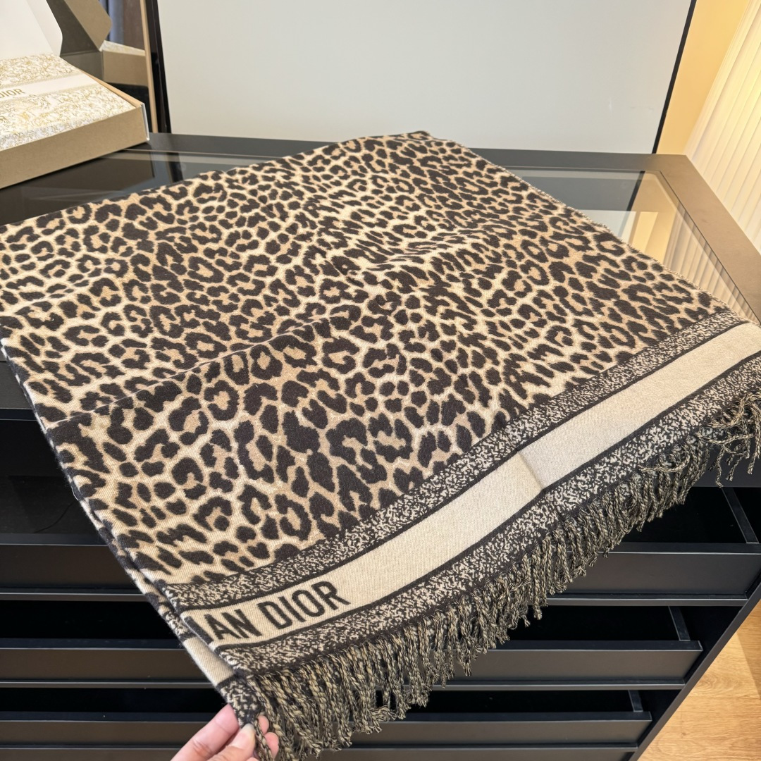 Dior scarf