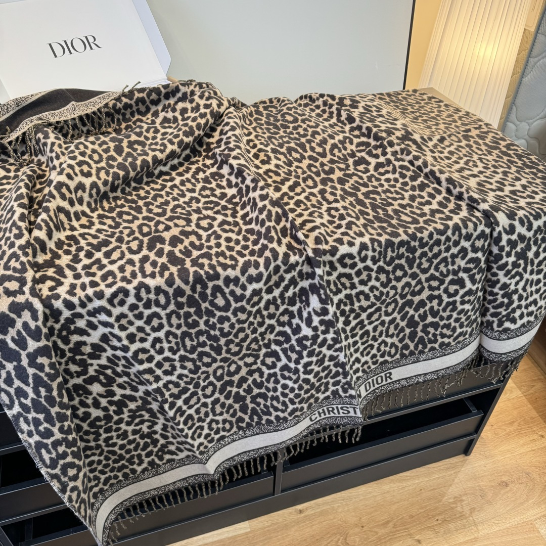 Dior scarf