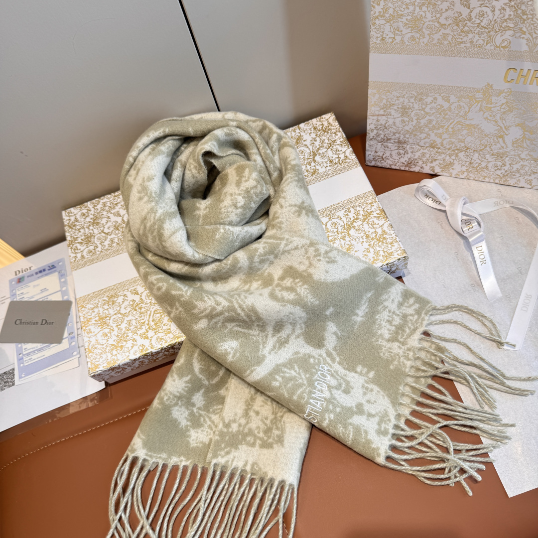Dior scarf