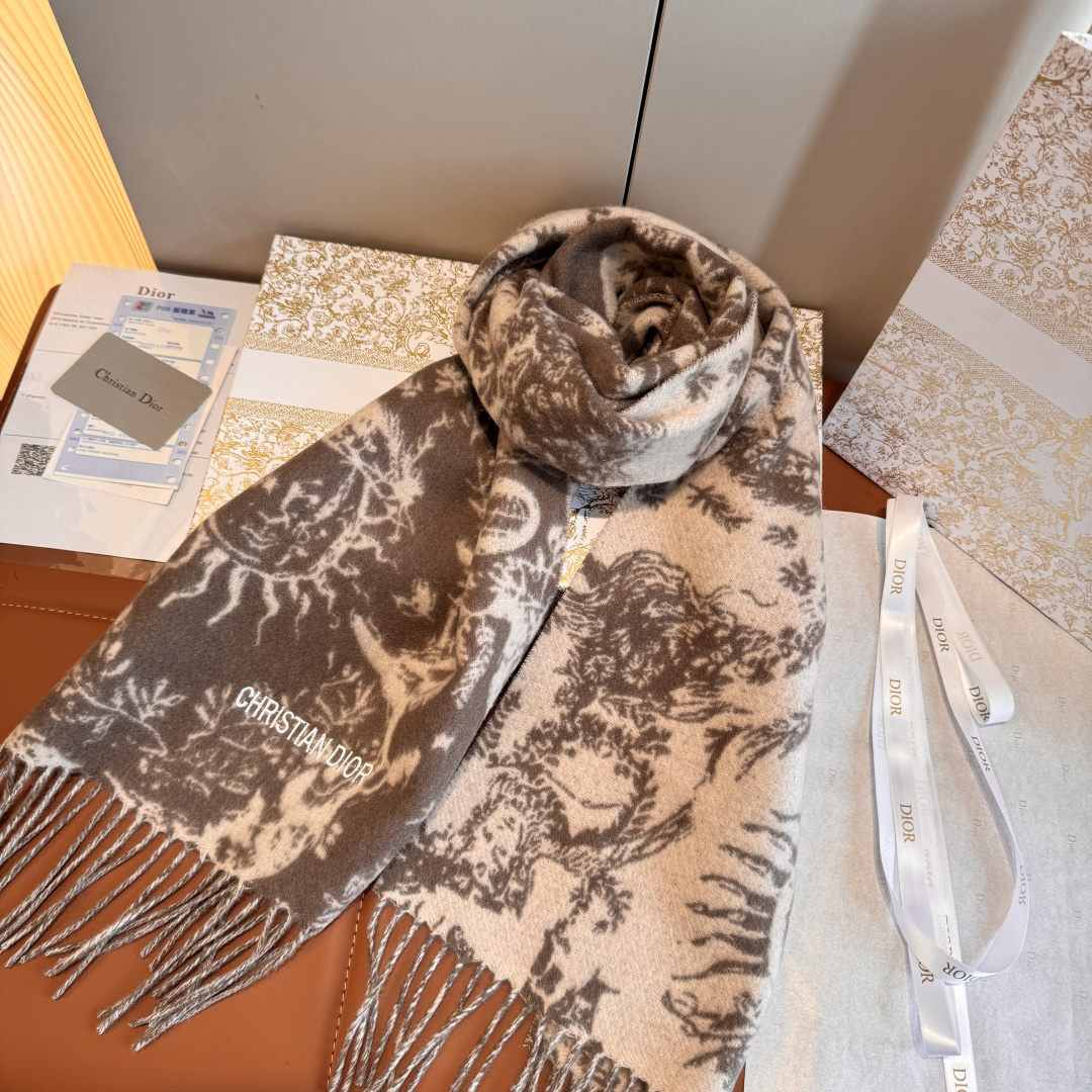 Dior scarf