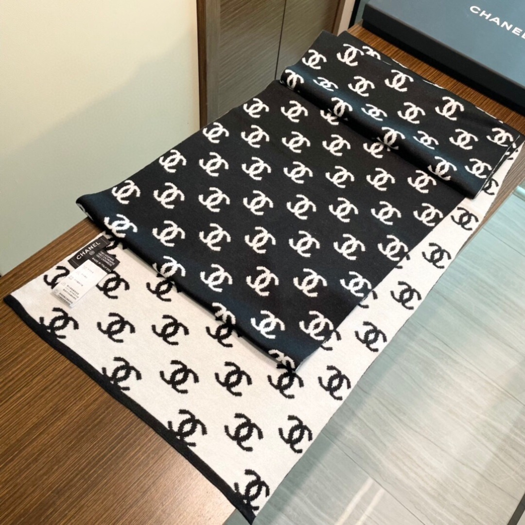 Dior scarf