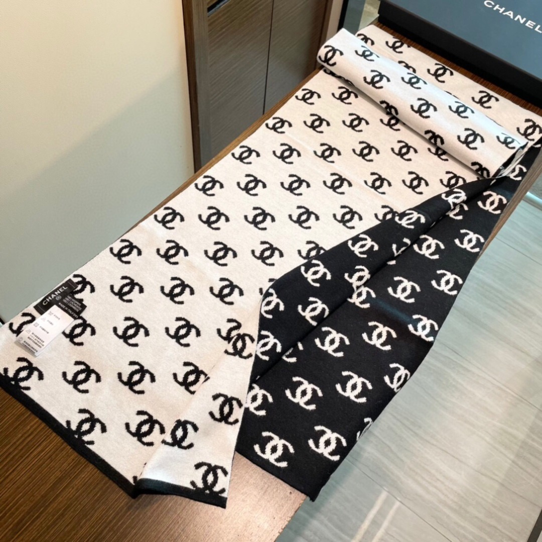 Dior scarf