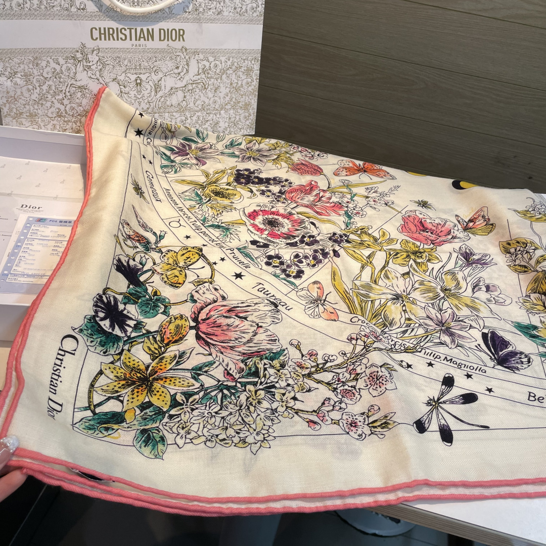 Dior scarf