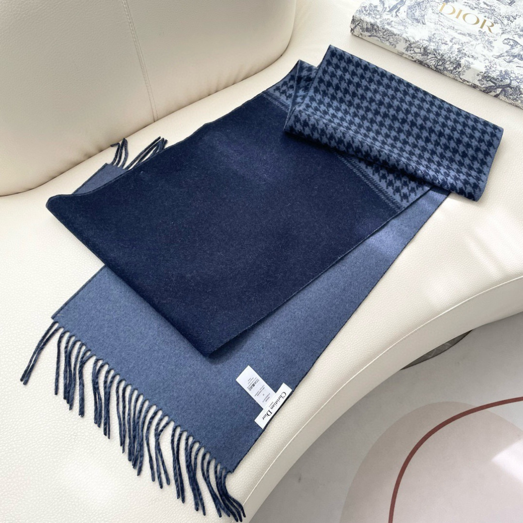 Dior scarf