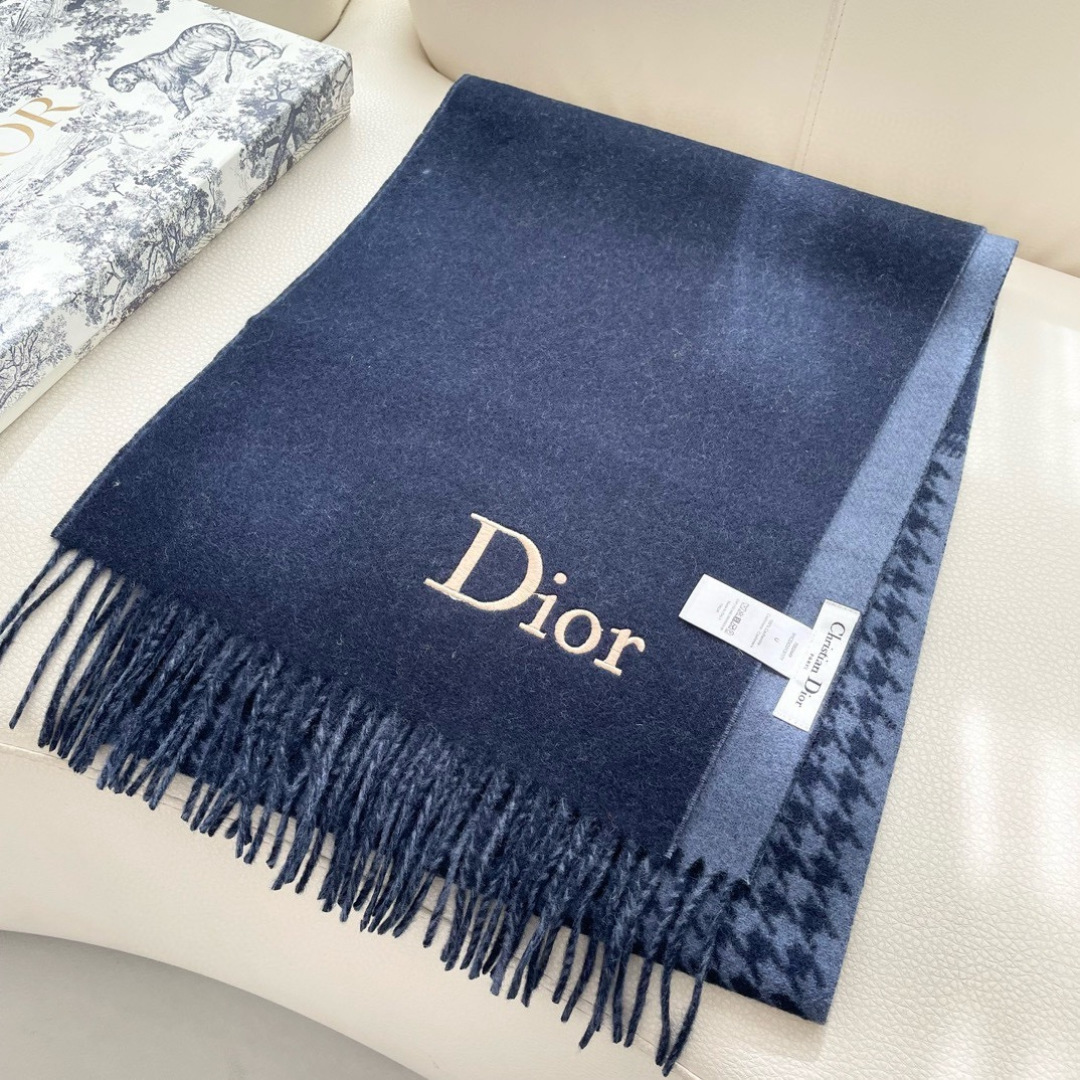 Dior scarf