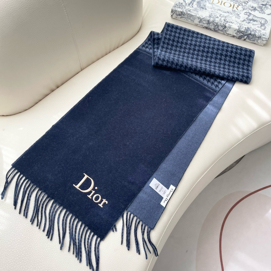 Dior scarf