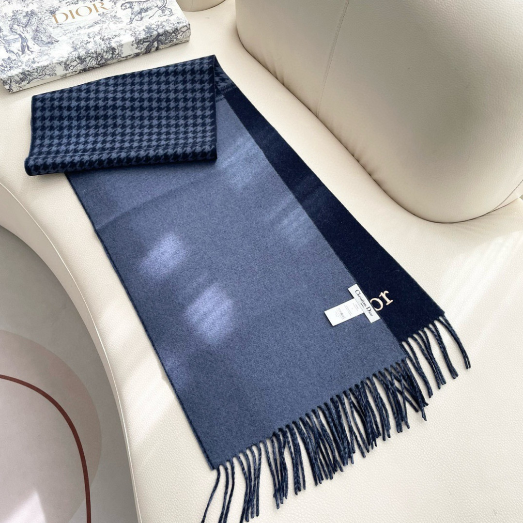 Dior scarf