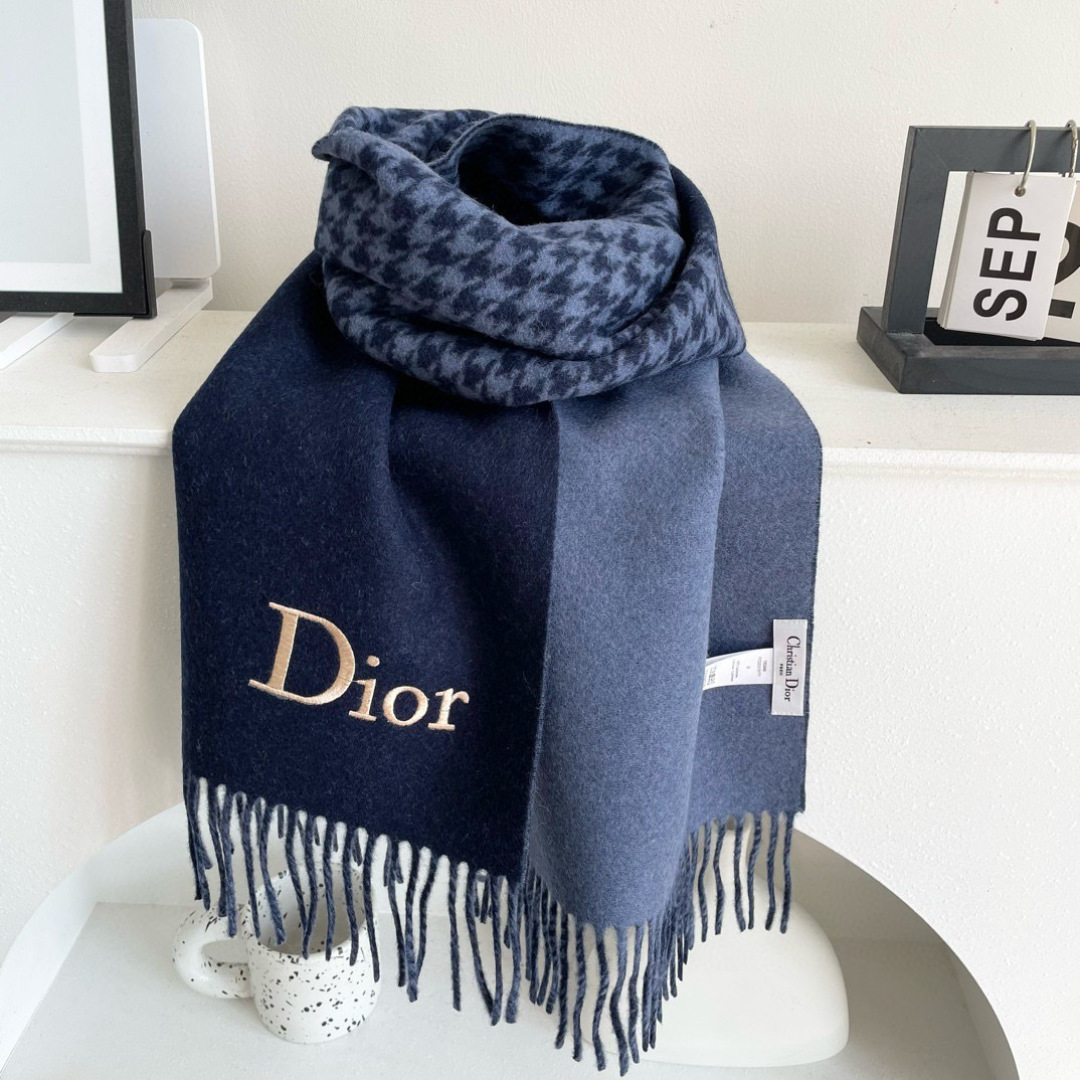 Dior scarf