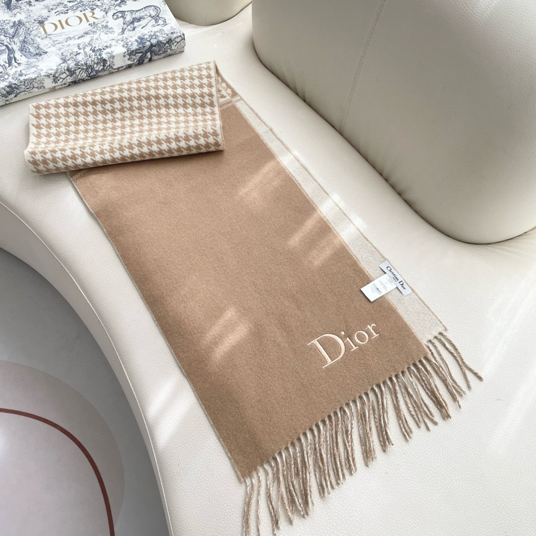 Dior scarf
