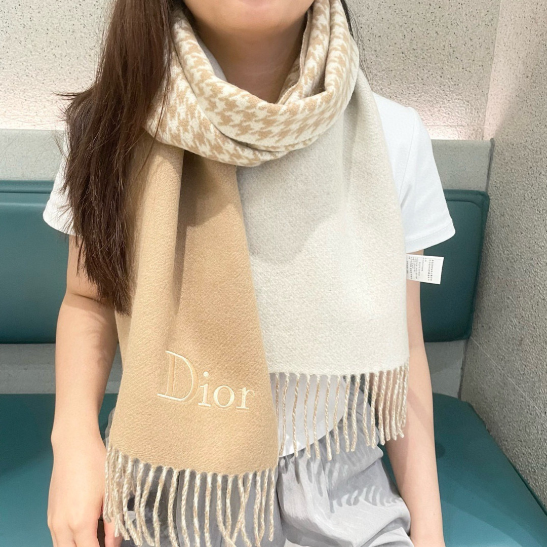 Dior scarf