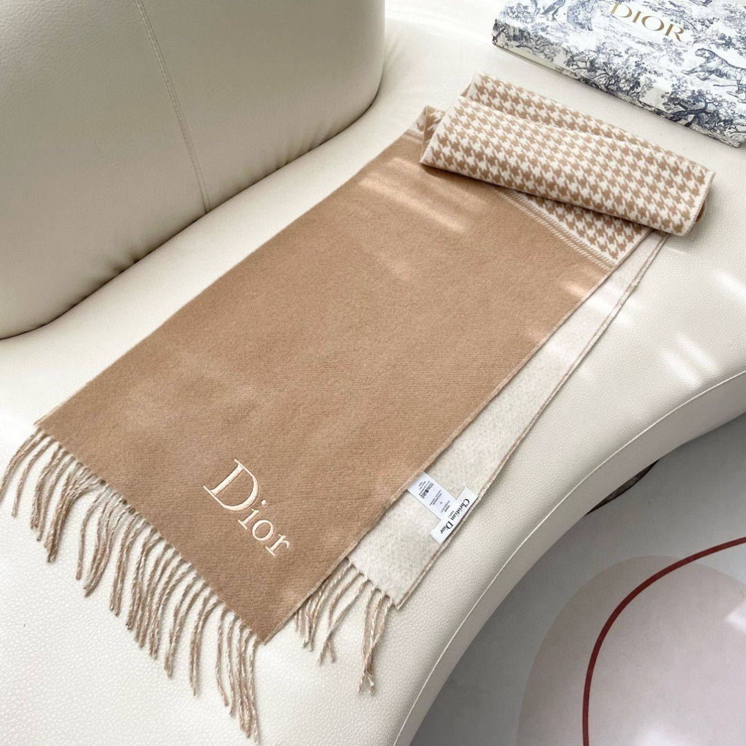 Dior scarf