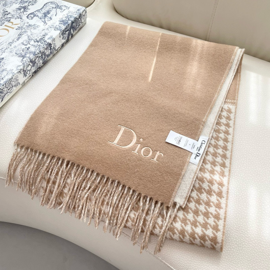 Dior scarf