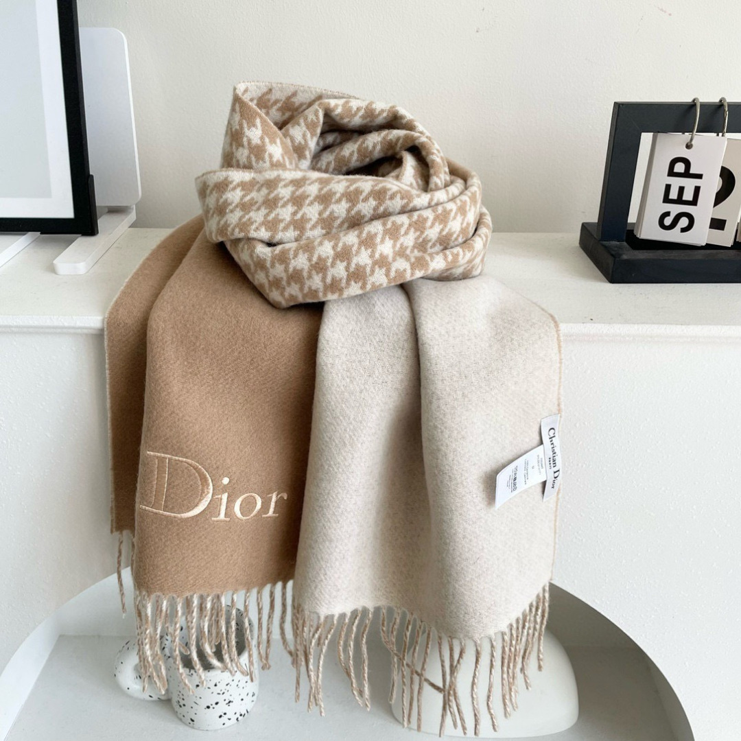 Dior scarf