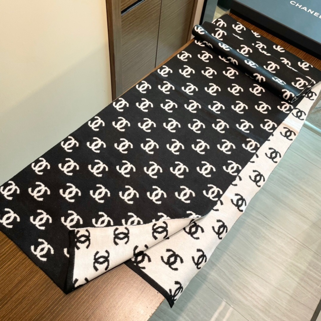 Dior scarf