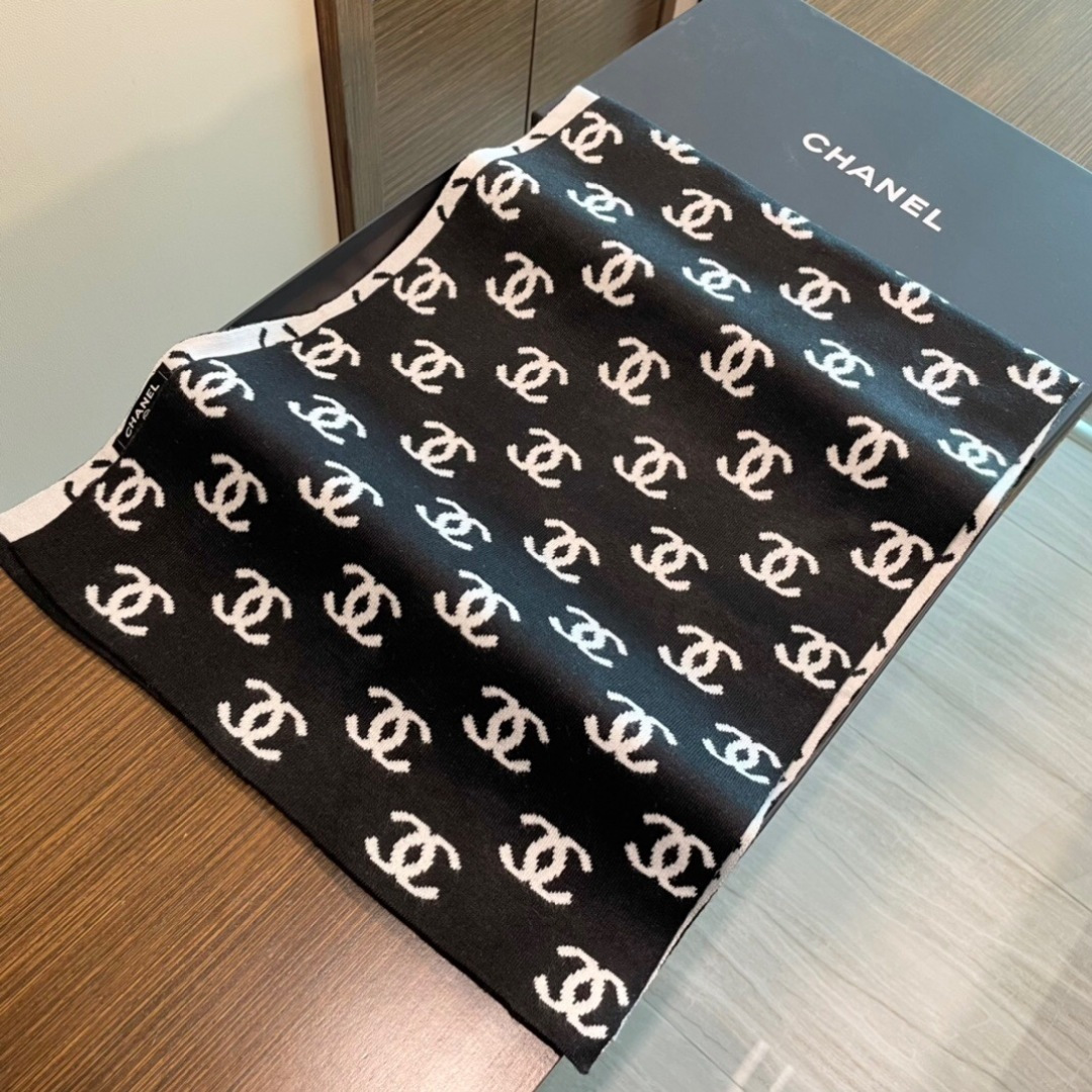 Dior scarf