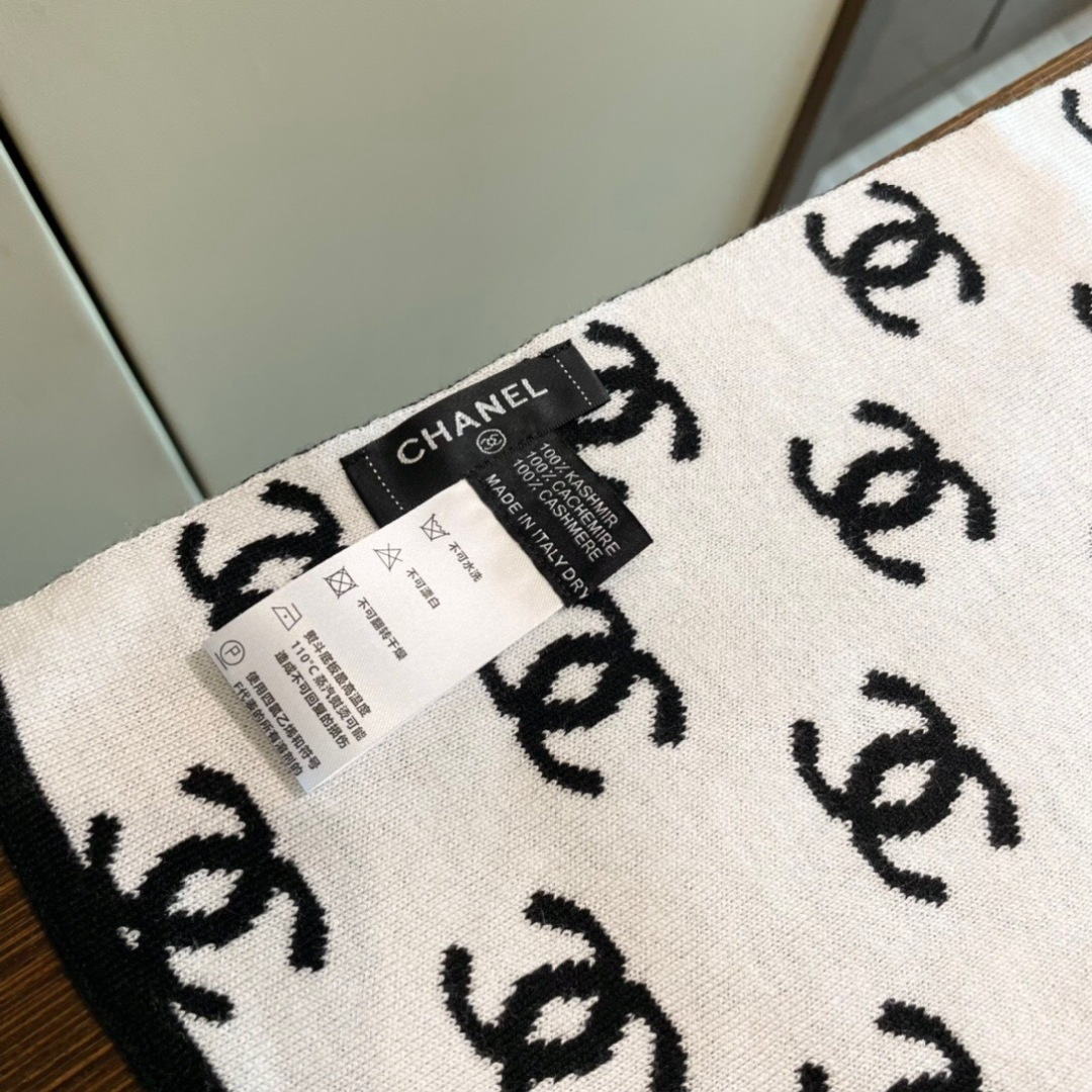 Dior scarf