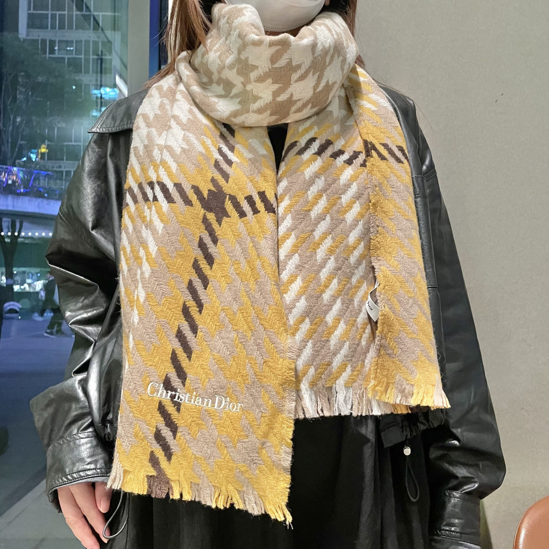 Dior scarf
