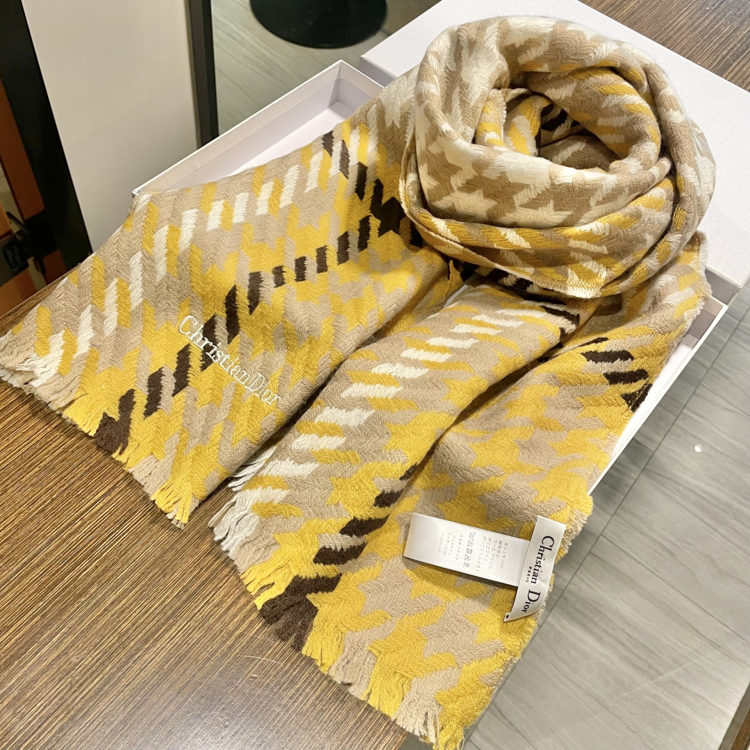 Dior scarf