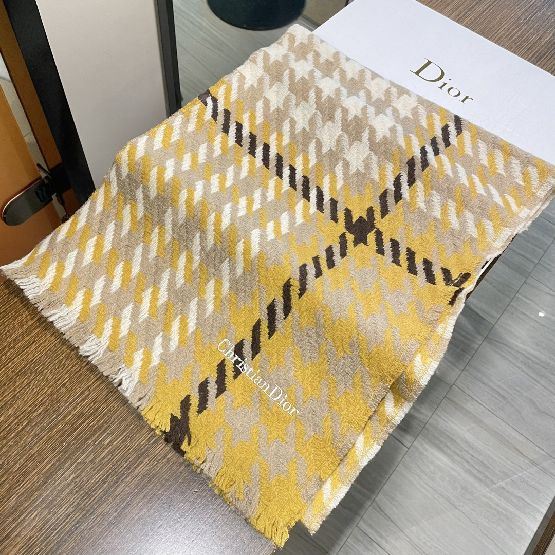 Dior scarf