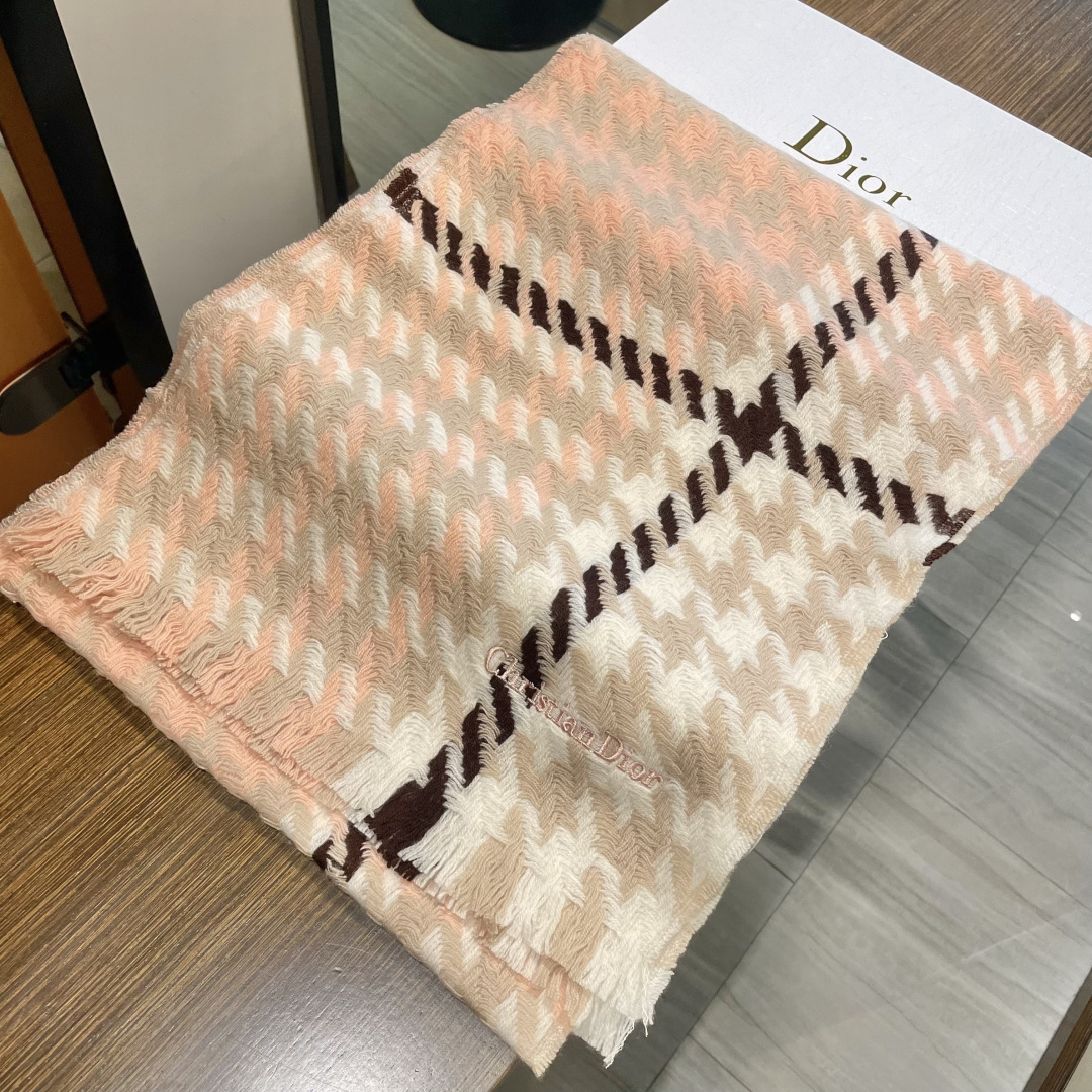 Dior scarf