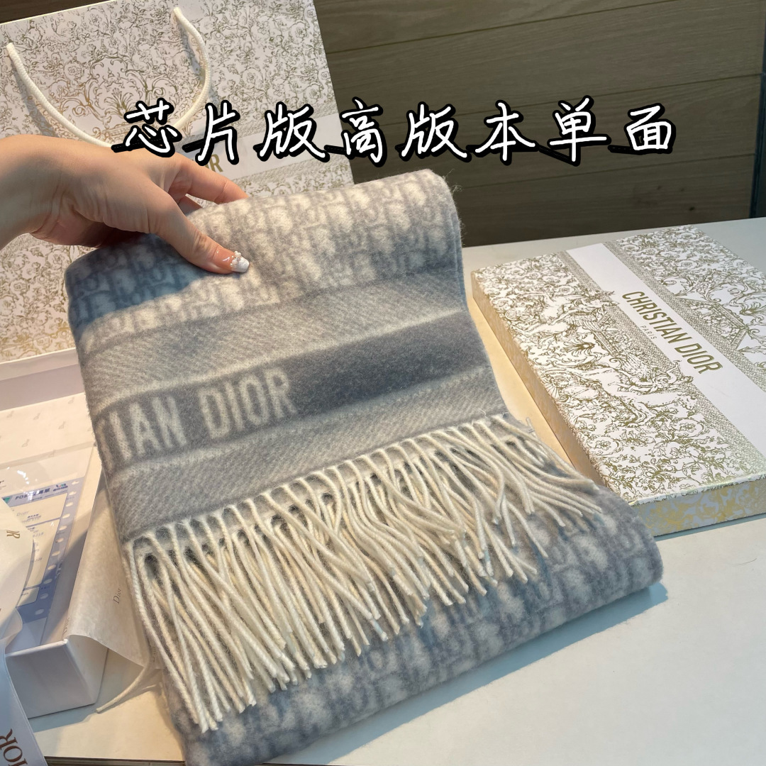 Dior scarf