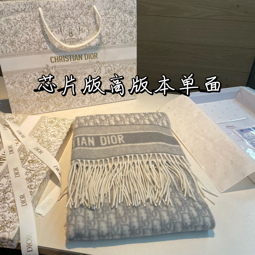 Dior scarf