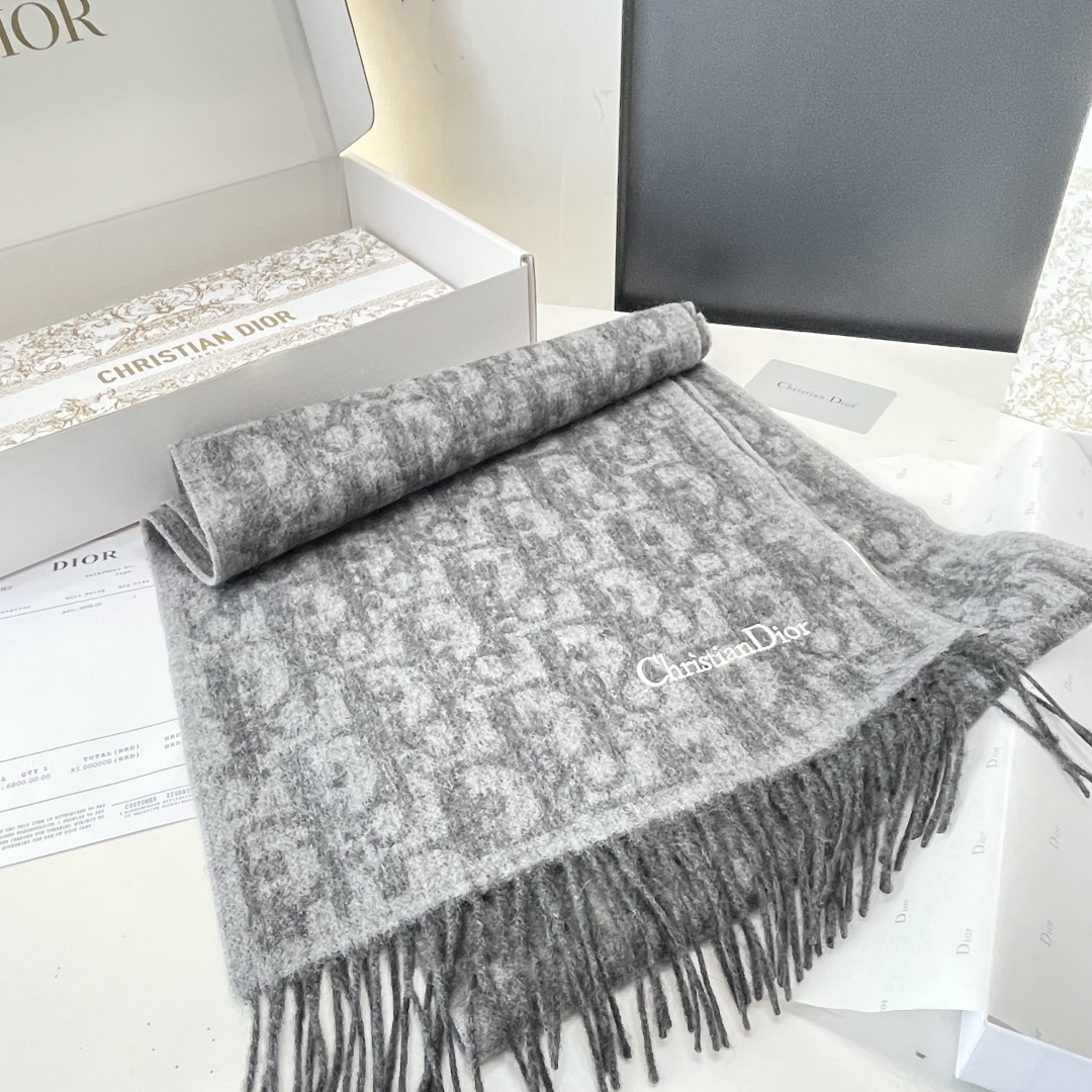 Dior scarf