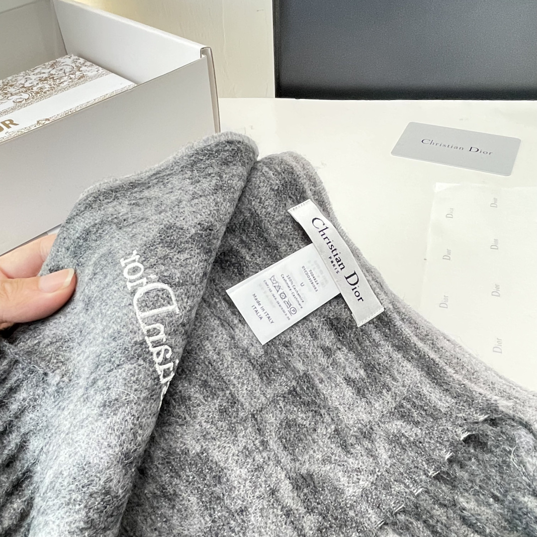 Dior scarf