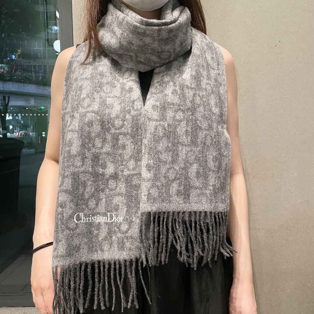 Dior scarf