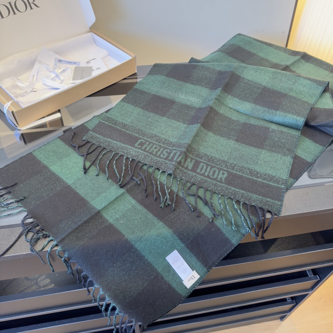 Dior scarf