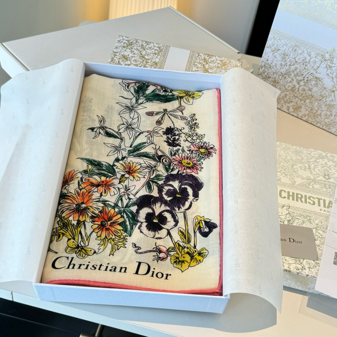 Dior scarf
