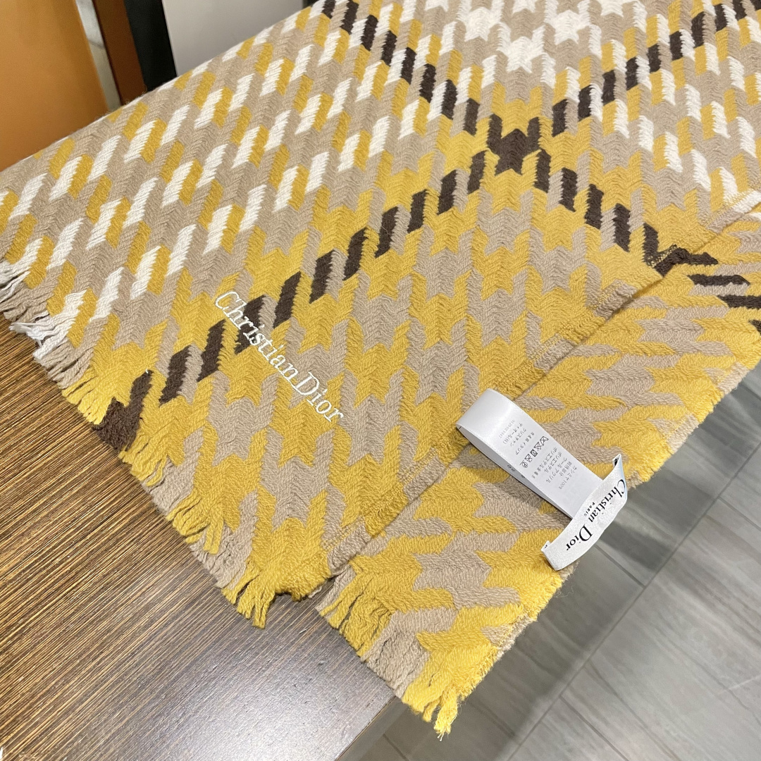 Dior scarf