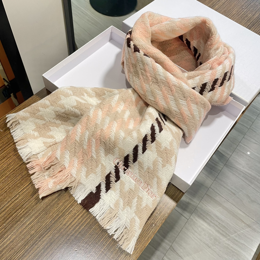 Dior scarf