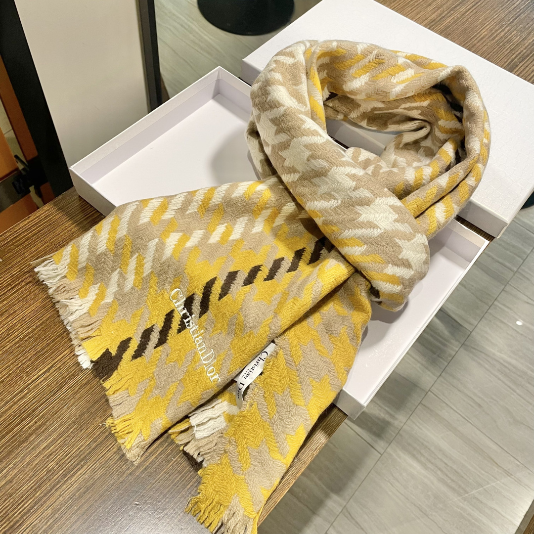 Dior scarf